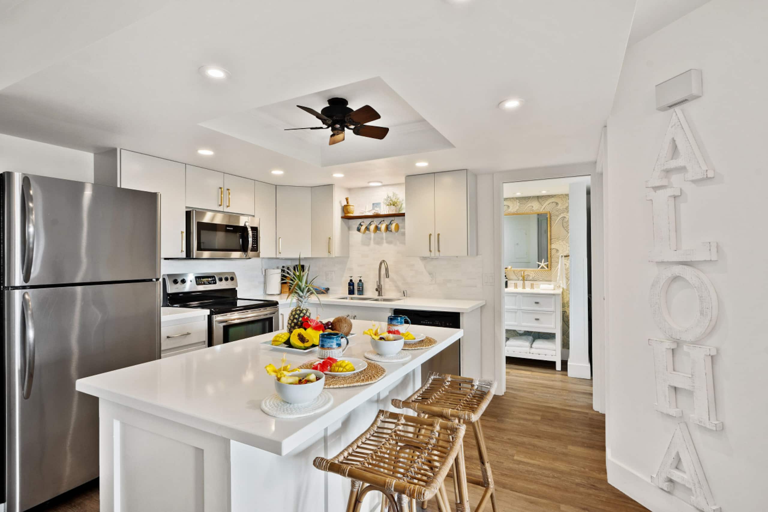 Condo in Kihei · ★4.96 · 1 bedroom · 2 beds · 1 private bath - Image 6