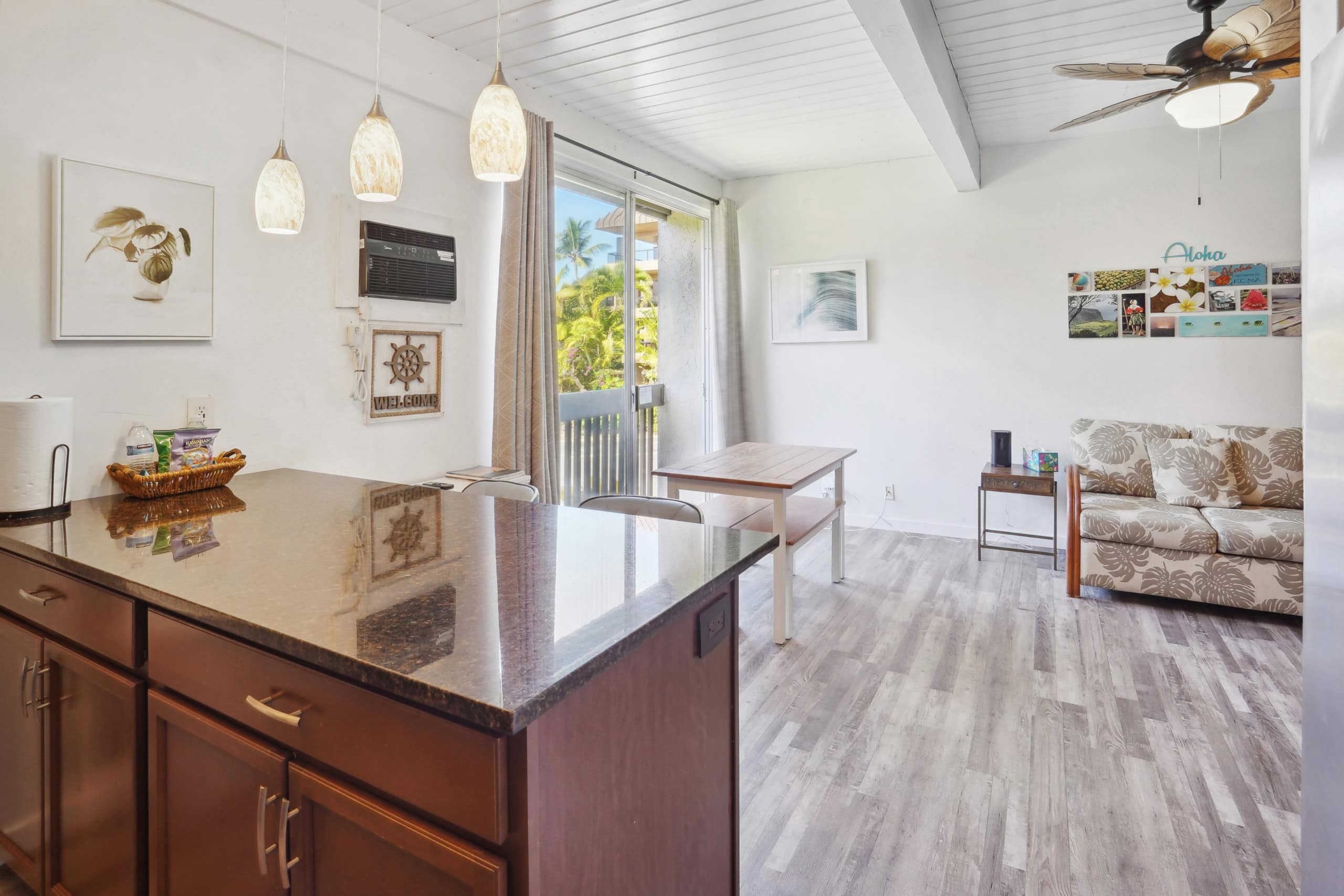 Condo in Kailua-Kona · ★4.68 · 1 bedroom · 2 beds · 1 shared bath - Image 11