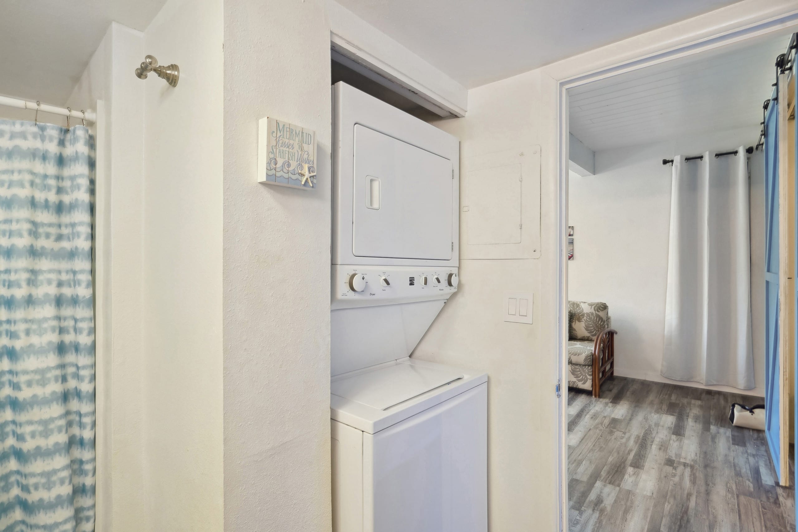 Condo in Kailua-Kona · ★4.68 · 1 bedroom · 2 beds · 1 shared bath - Image 23
