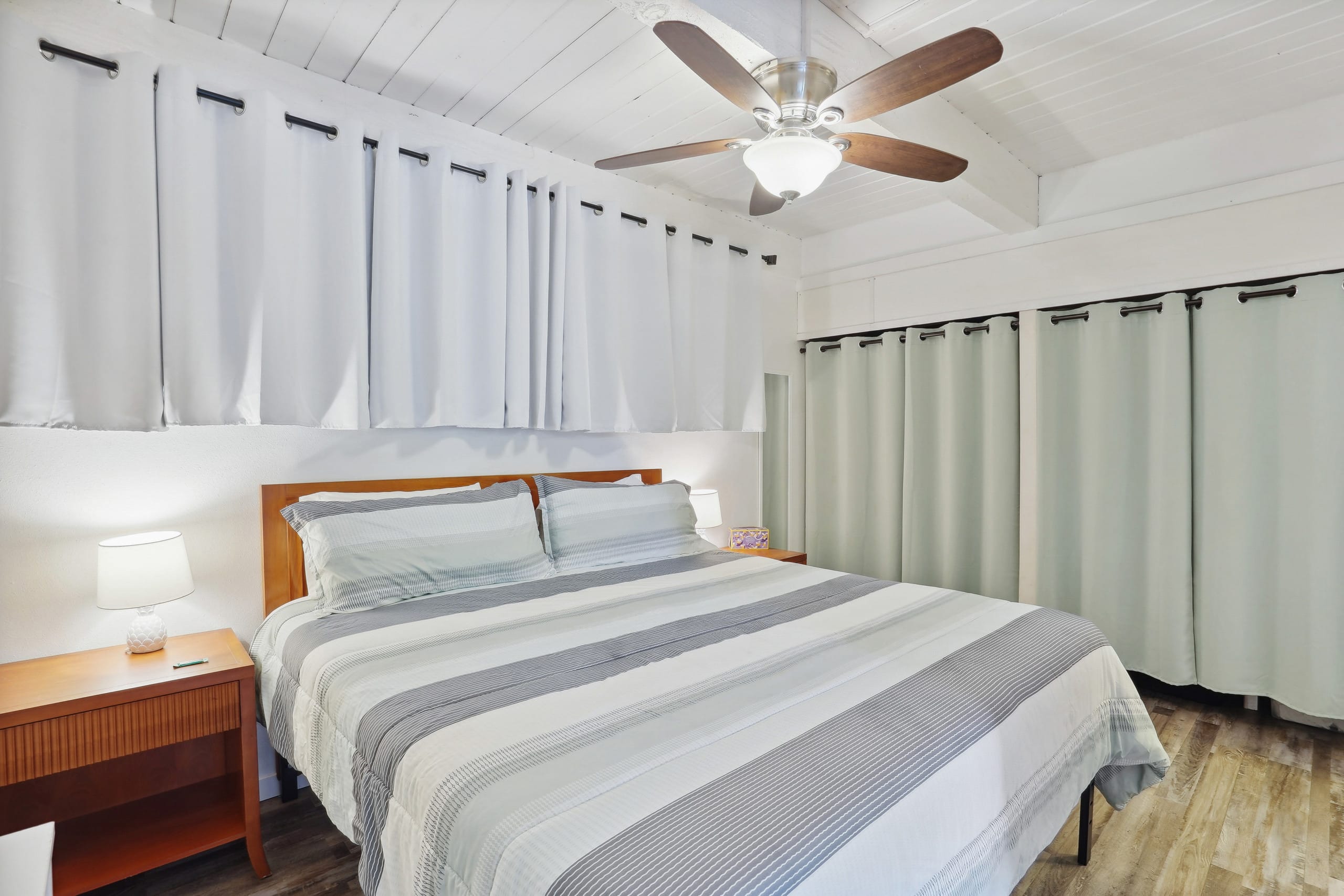 Condo in Kailua-Kona · ★4.68 · 1 bedroom · 2 beds · 1 shared bath - Image 17