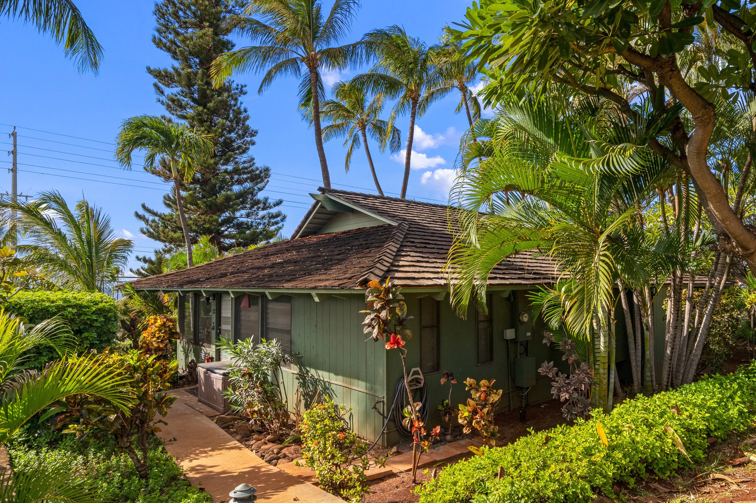 Home in Lahaina · ★4.71 · 2 bedrooms · 4 beds · 2 baths - Image 33
