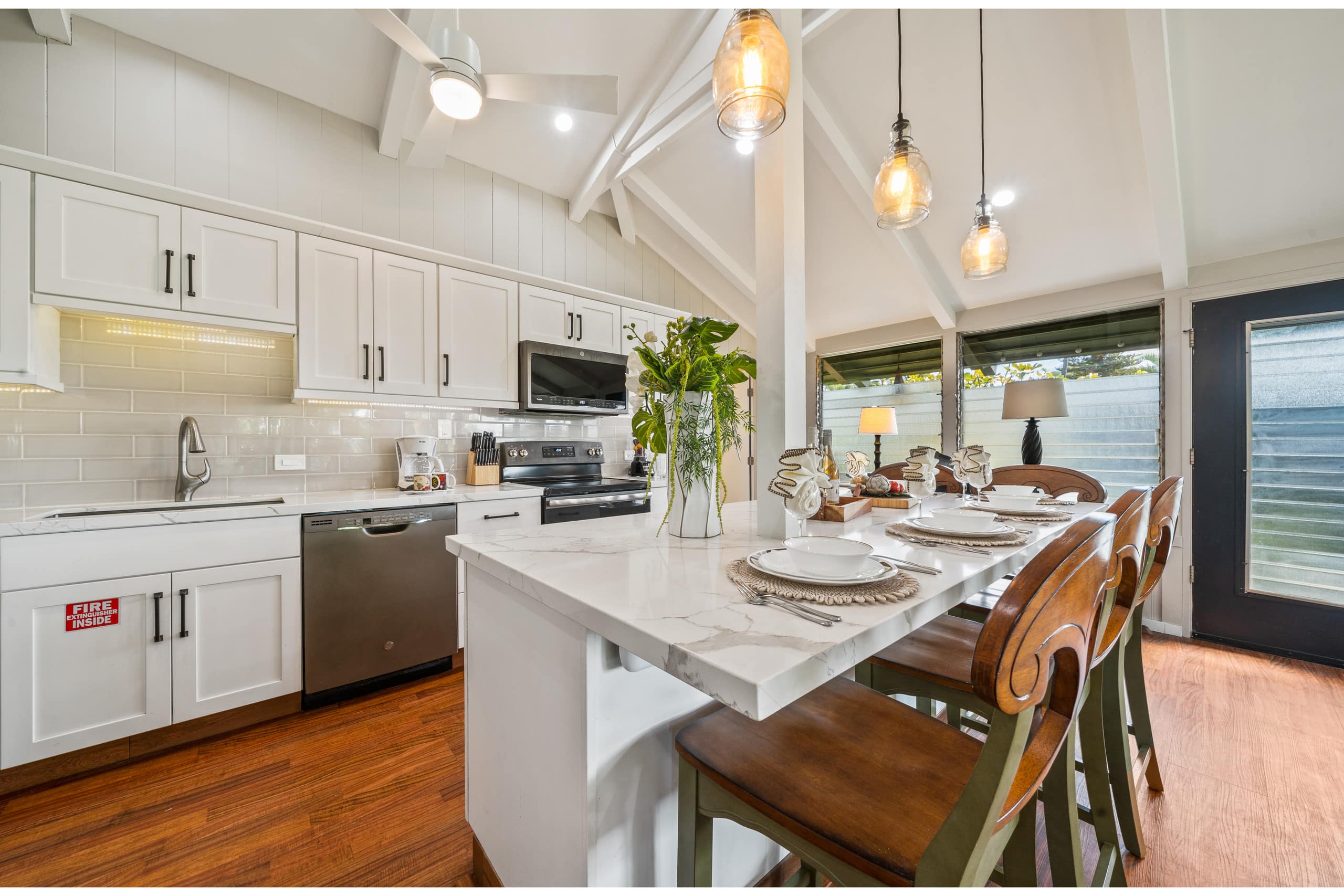 Home in Lahaina · ★4.71 · 2 bedrooms · 4 beds · 2 baths - Image 5
