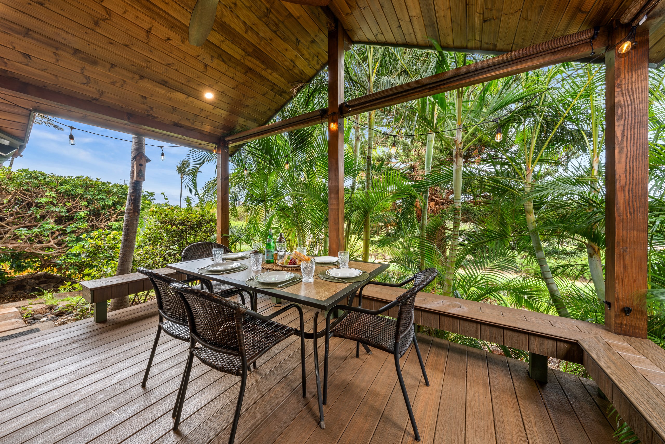 Home in Lahaina · ★4.71 · 2 bedrooms · 4 beds · 2 baths - Image 1