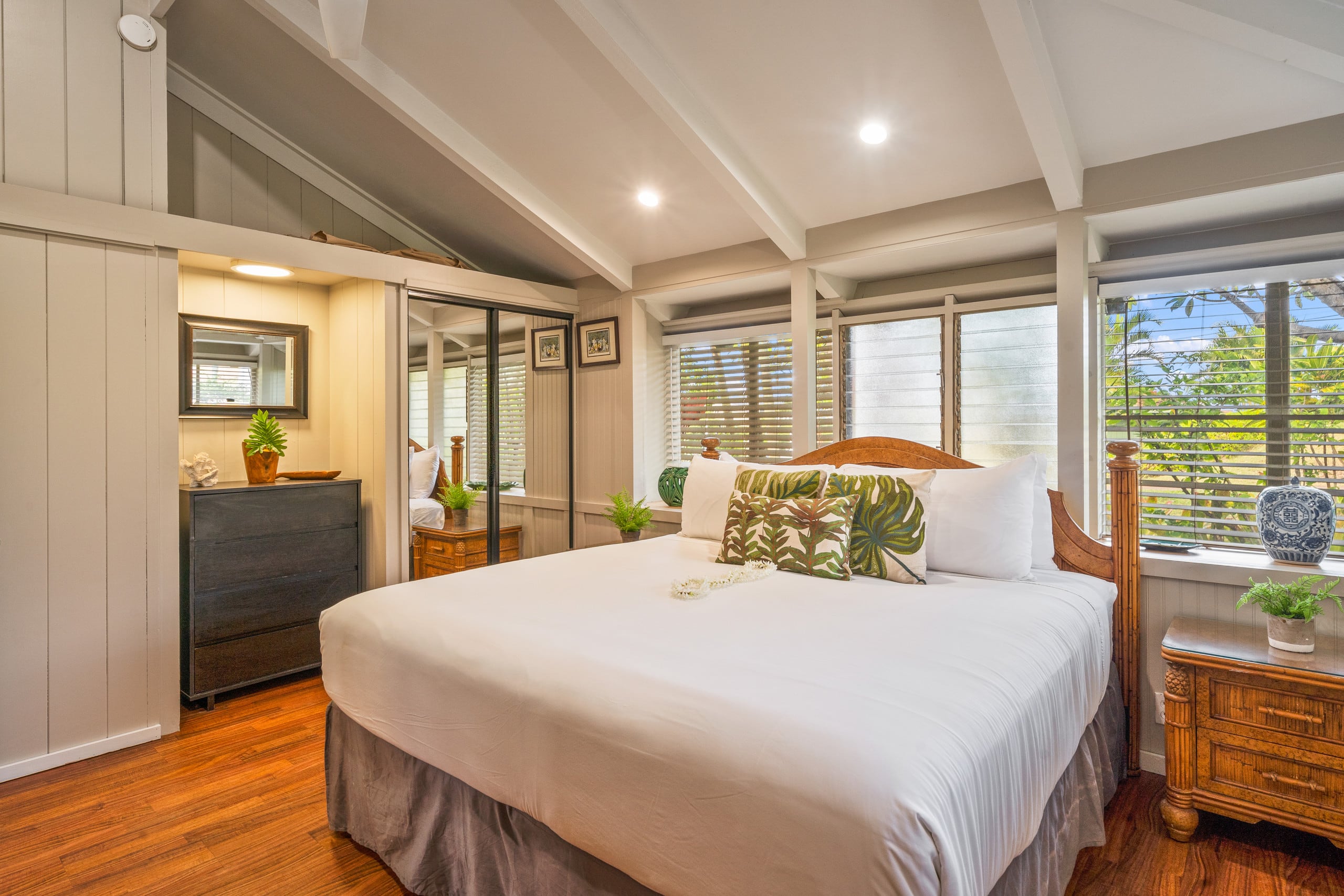 Home in Lahaina · ★4.71 · 2 bedrooms · 4 beds · 2 baths - Image 15