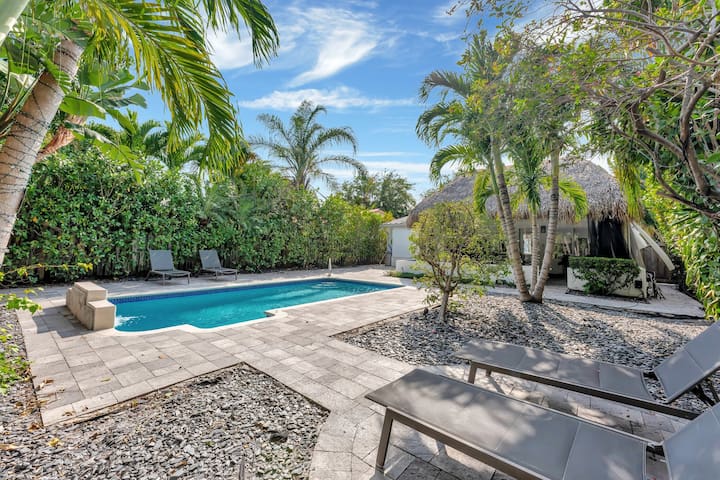 Daddy house-Victoria park with pool gallery image 3