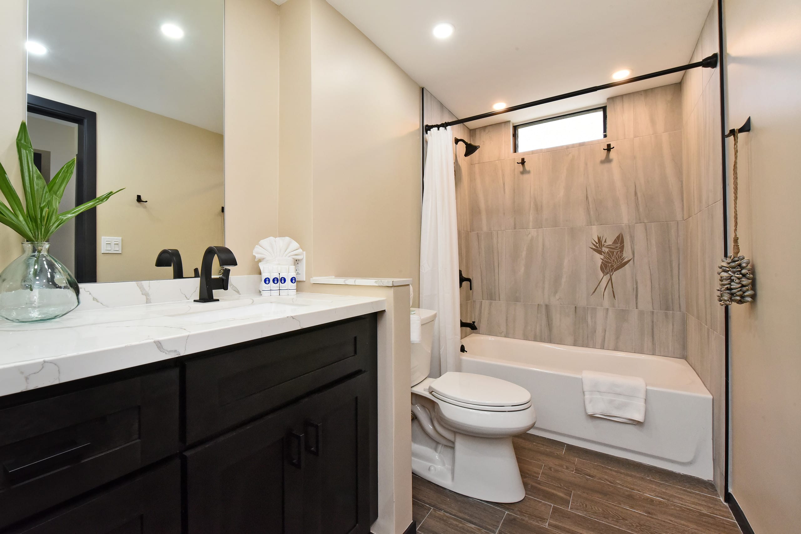 Condo in Kihei · ★4.76 · 1 bedroom · 2 beds · 2 baths - Image 26