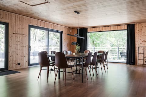 Ladhus I - Fancy Nature Hill Home with Jetty