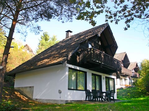 Top Airbnb: Eric by Interhome in Frankenau