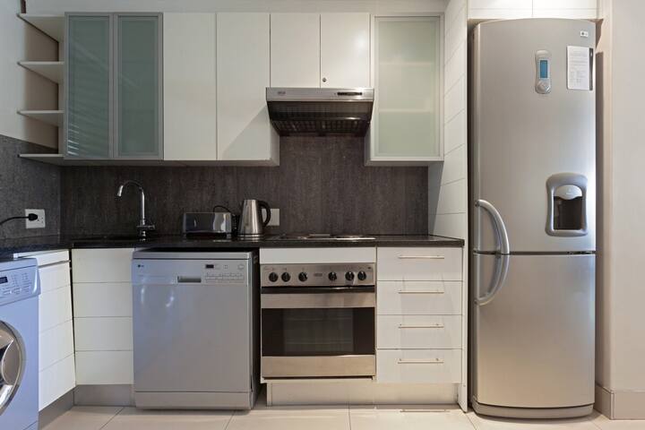 Adderley Terrace J10 by CTHA gallery image 5