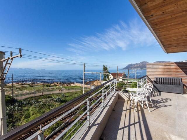 2 Bed Pelican penthouse gallery image 5