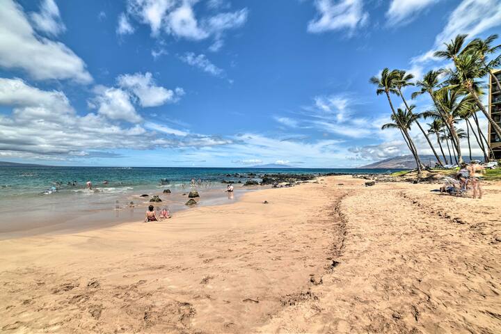 Luxury Oceanfront Mana Kai Resort Condo gallery image 2