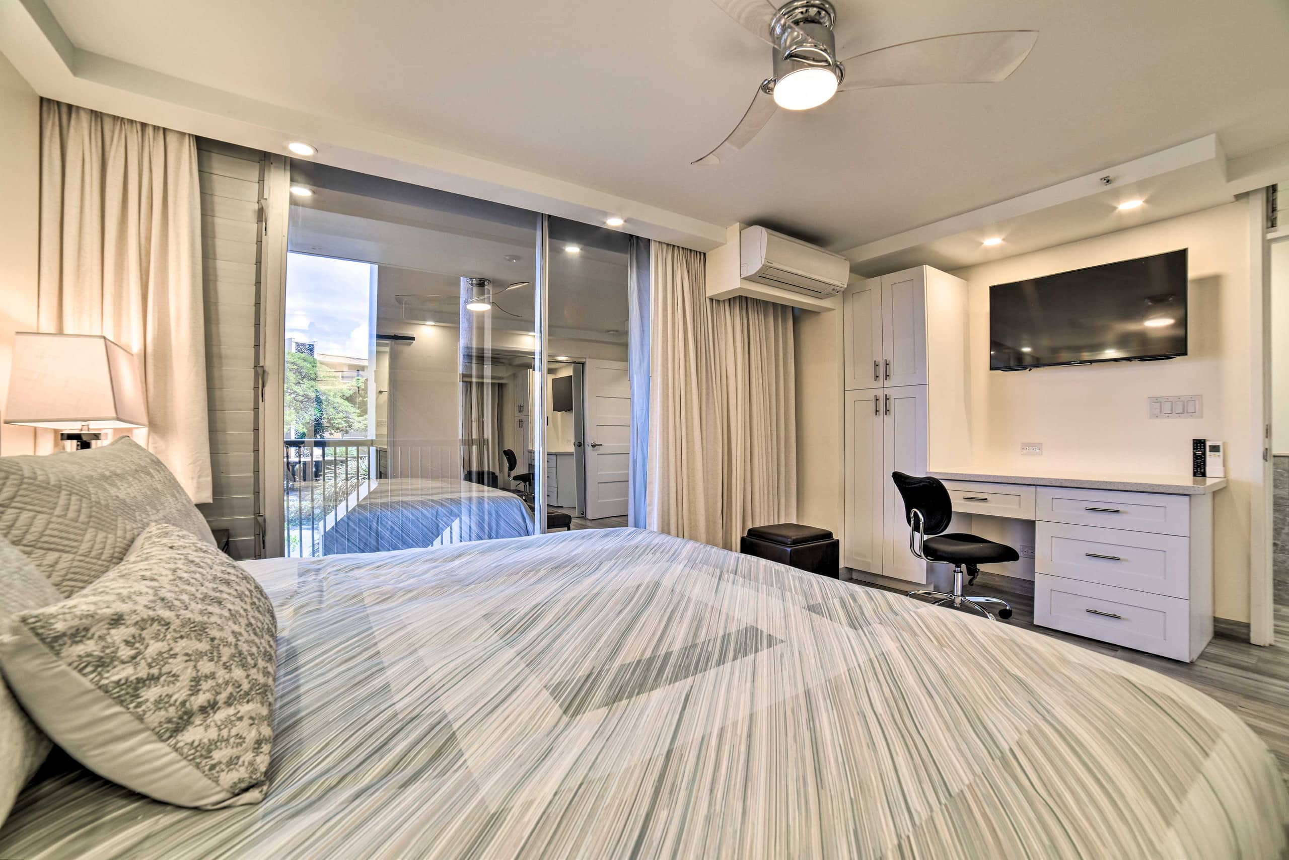 Condo in Kihei · ★4.87 · 2 bedrooms · 3 beds · 2 baths - Image 11