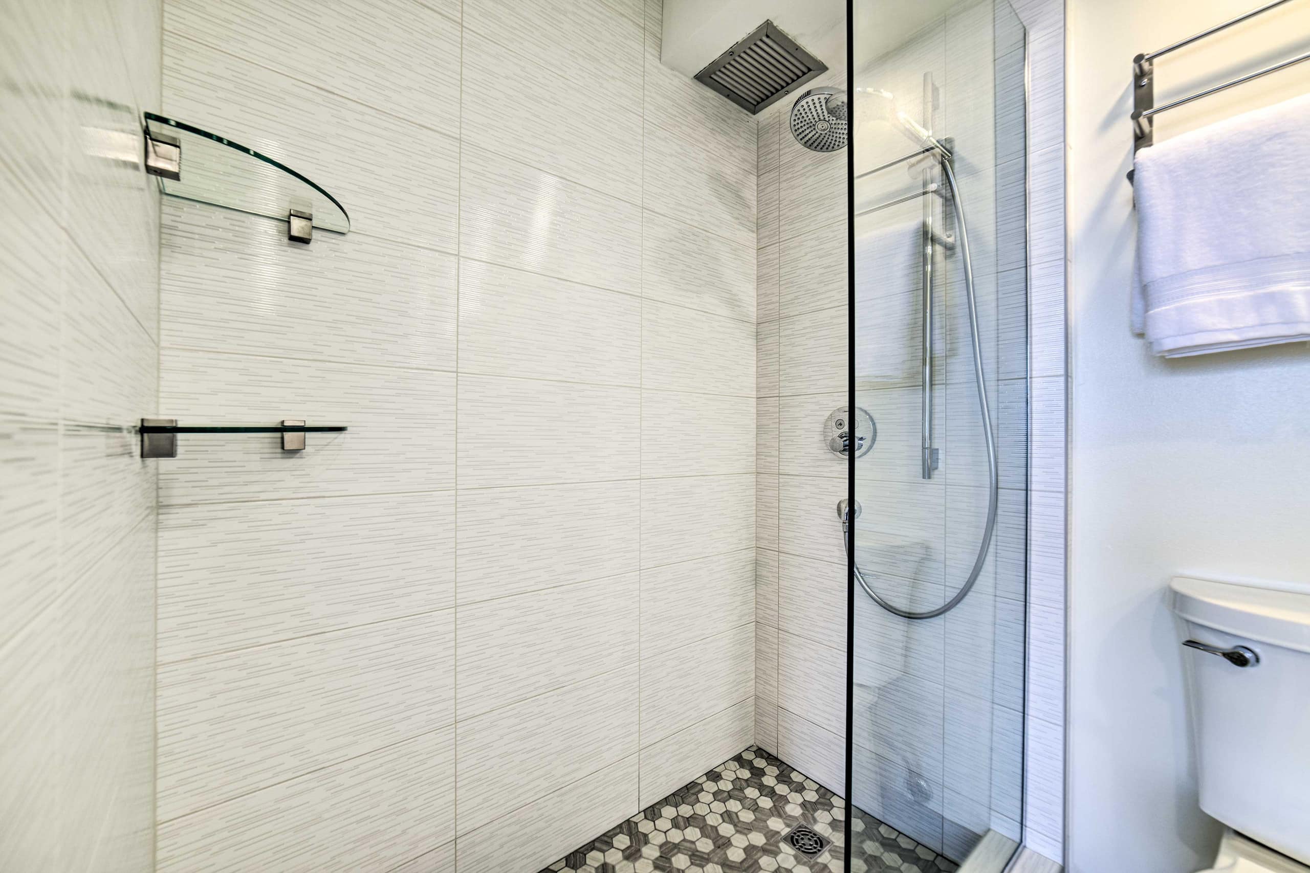 Condo in Kihei · ★4.87 · 2 bedrooms · 3 beds · 2 baths - Image 19
