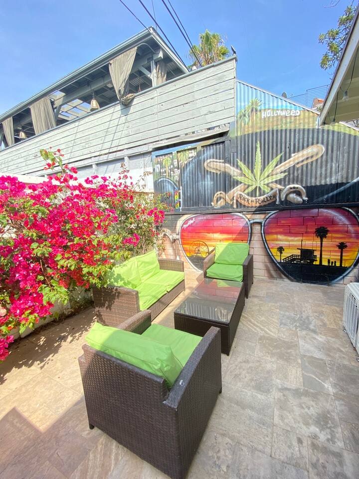 Venice Cottage - Hot Tub - Blocks From Beach - Santa Monica, CA