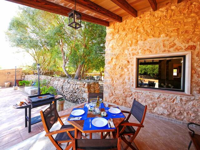 Son Garbi gallery image 5