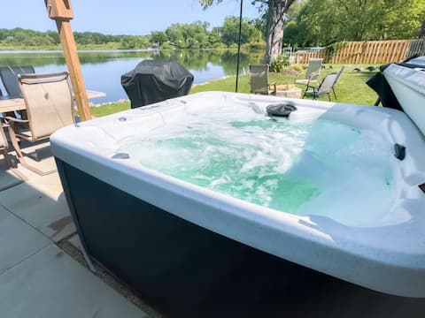 Lake Front|Hot Tub|Kayaks|Fire Pit|Sleeps 10
