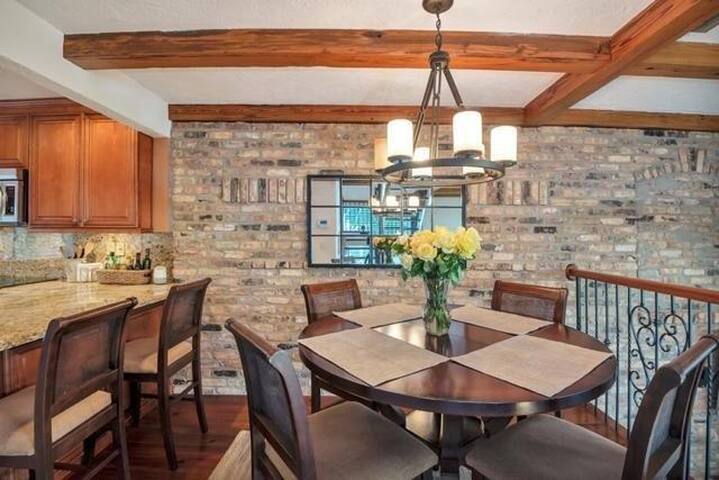 By The Sea Vacation Villas 2 bed 2 blocks to beach gallery image 5