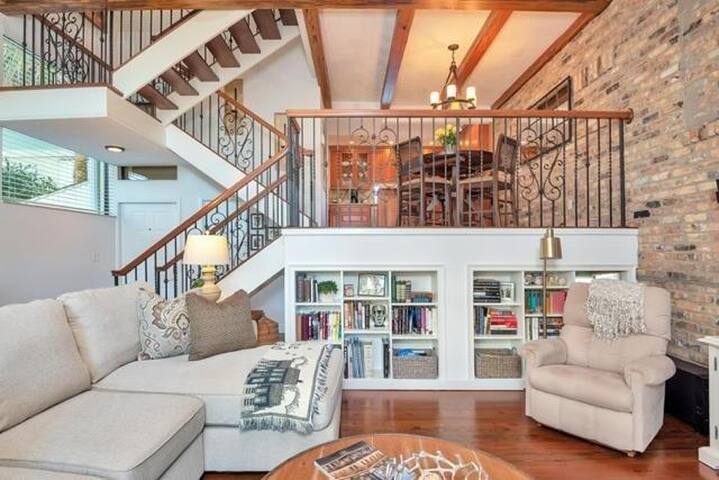 By The Sea Vacation Villas 2 bed 2 blocks to beach gallery image 3