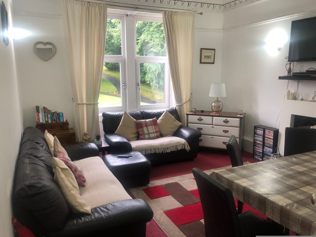 Captivating 2Bed Apartment in Isle of Bute Flats for Rent in