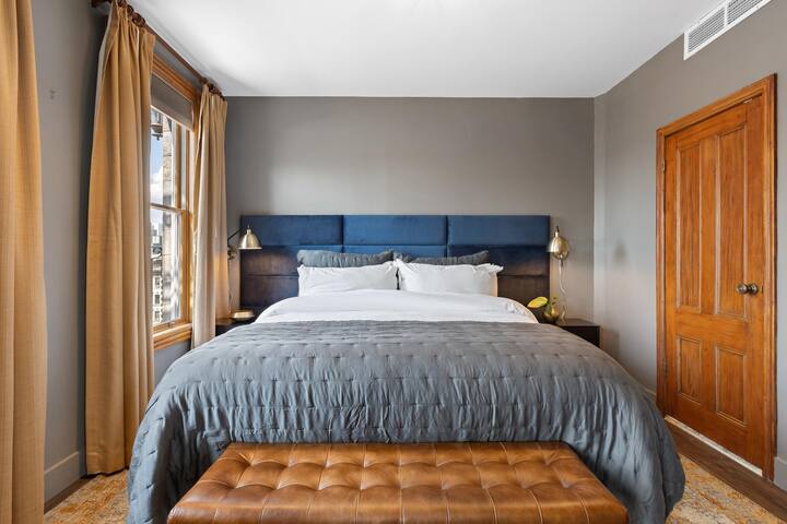 Lush Luxury Apartment with XL Terrace +Insane View gallery image 3