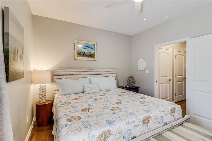 Guest bedroom