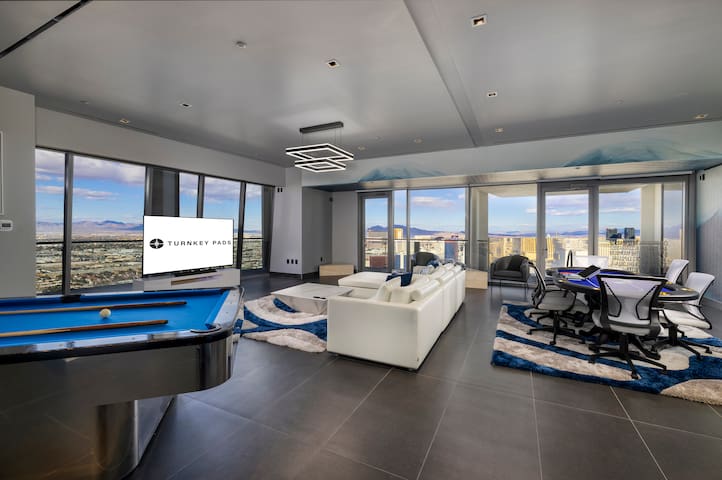 Dream Luxury 4BR Penthouse Vegas Relaxing Hot Tub