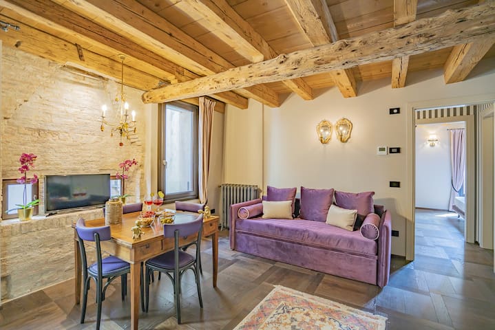 Corte Rubbi 8 Luxury Two-bedroom Apartment