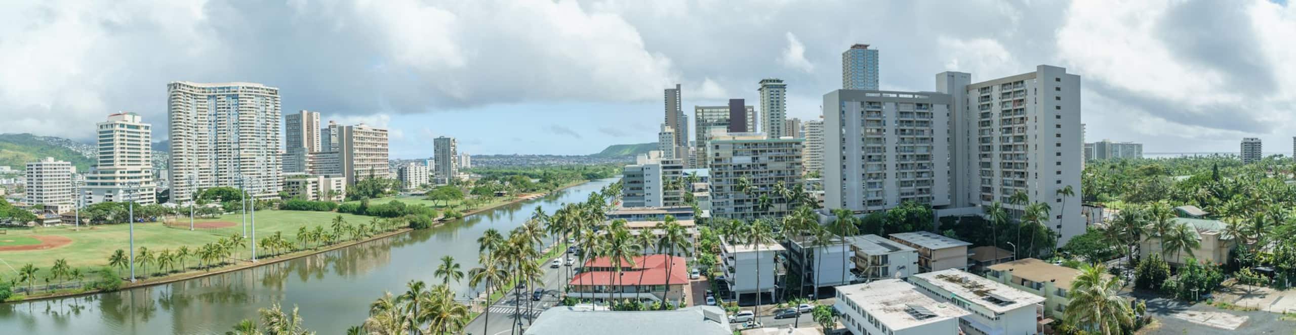 Condo in Honolulu · ★4.26 · 1 bedroom · 2 beds · 1 shared bath - Image 24