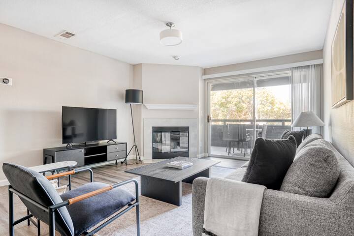 Blueground | Sunnyvale, gym, pool & parking