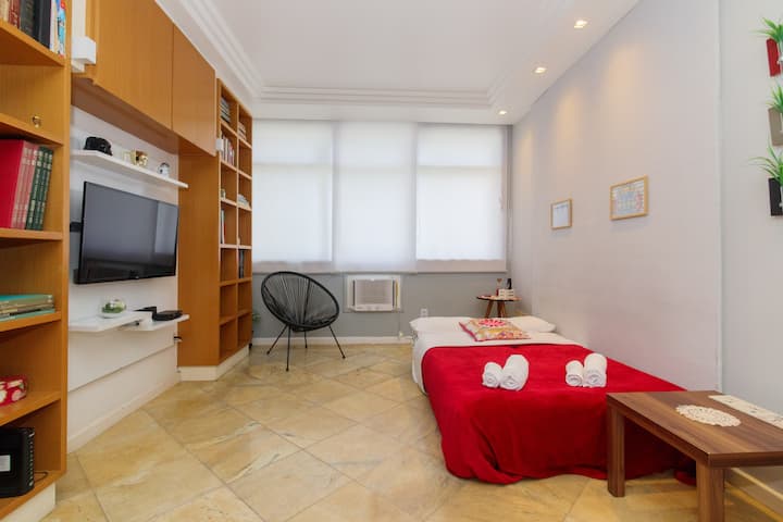 Ff503| Apartment In A Bucolic Street In Leblon - Rio de Janeiro