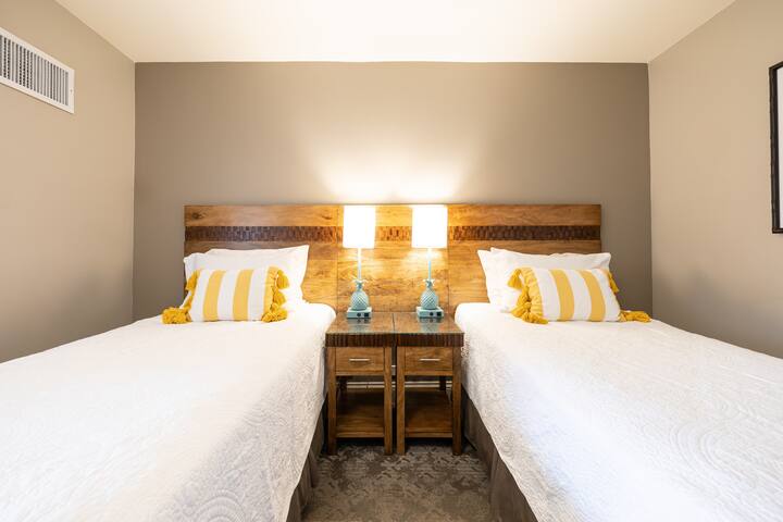 #3103 2BR/2BA|Beachfront, Free Parking, Gym & Pool gallery image 4