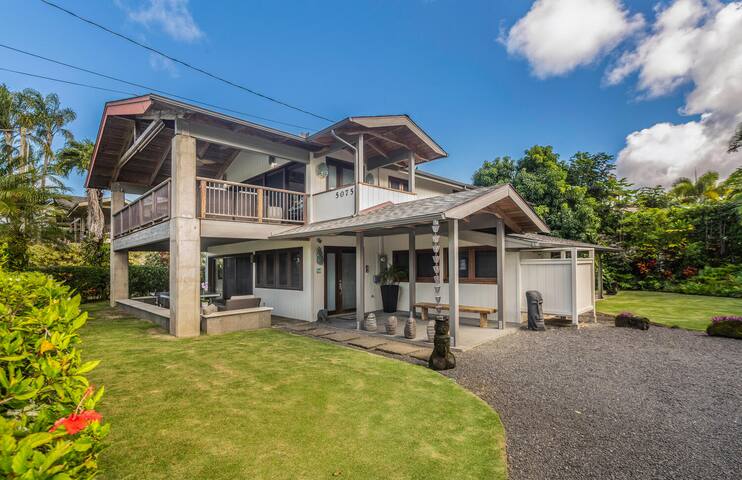 Nalu Hanalei, Stunning Hanalei home right by beach gallery image 5