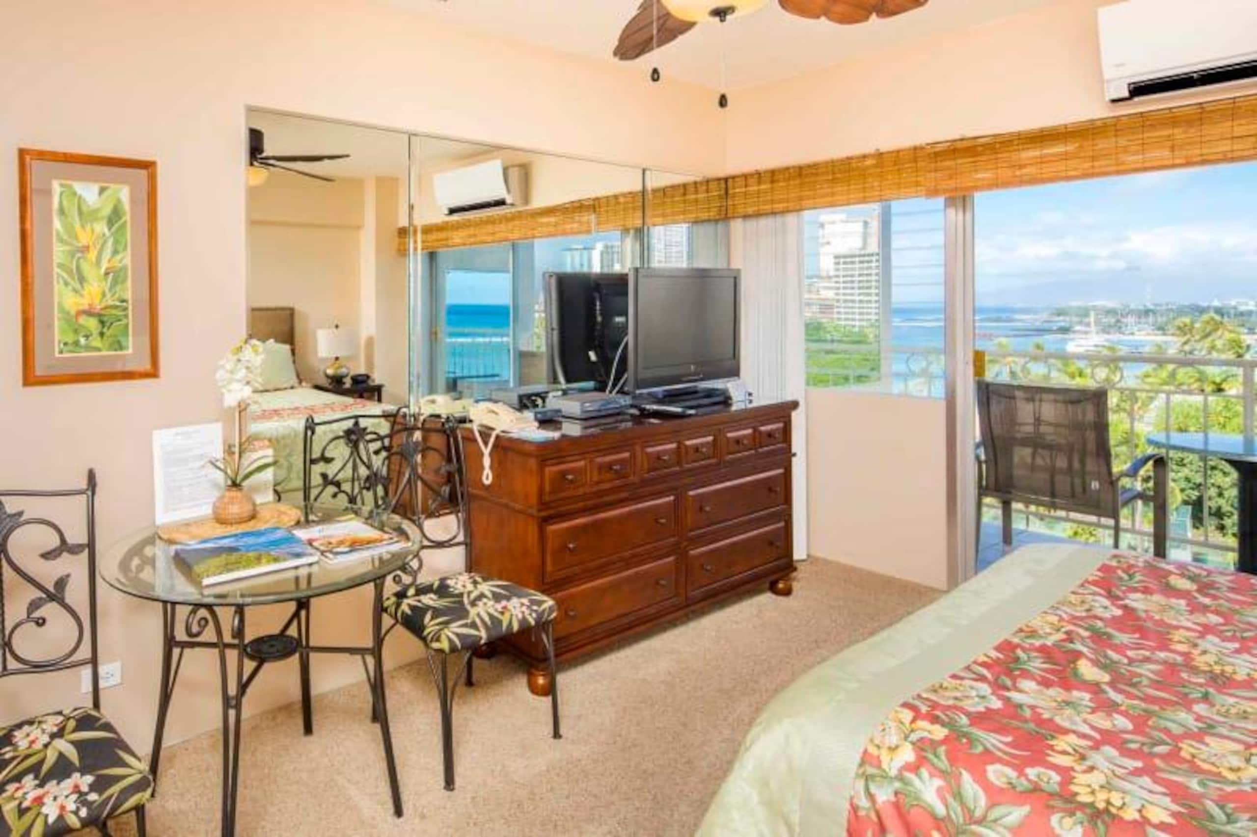 Condo in Honolulu · ★5.0 · Studio · 1 bed · 1 private bath - Image 7