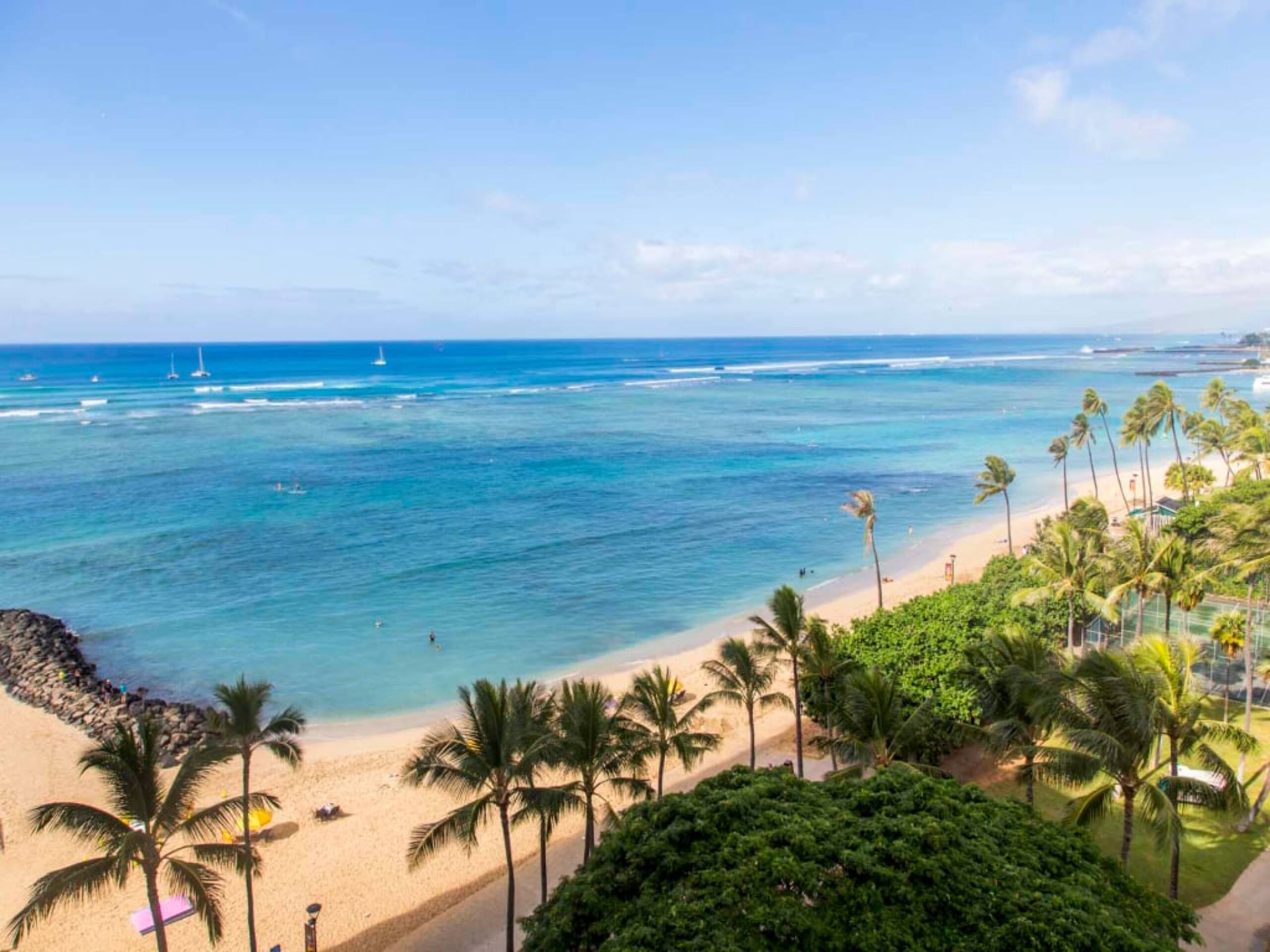 Condo in Honolulu · ★5.0 · Studio · 1 bed · 1 private bath - Image 20