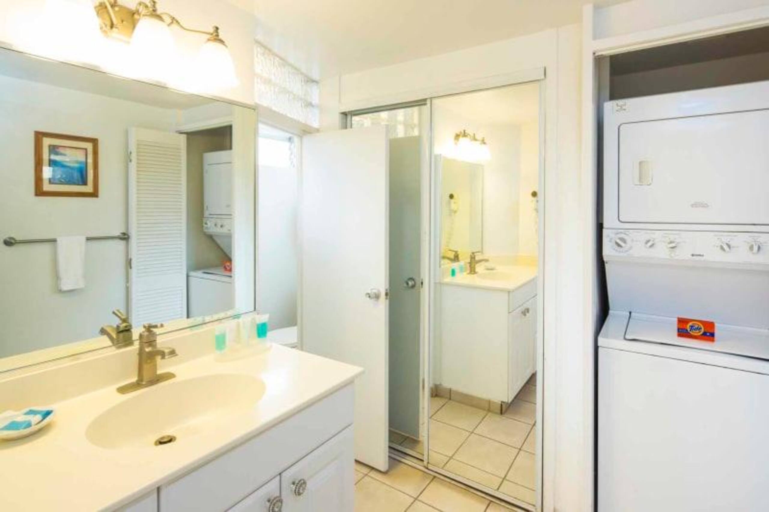 Condo in Honolulu · ★5.0 · Studio · 1 bed · 1 private bath - Image 16