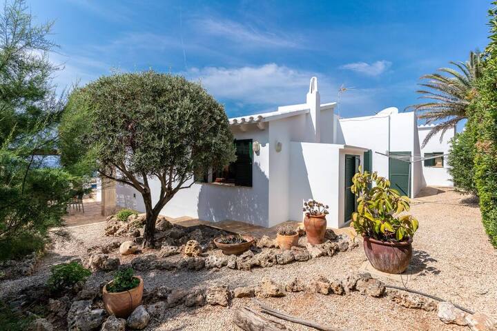 Amazing sea-view 5 en-suit bedroom Villa gallery image 3