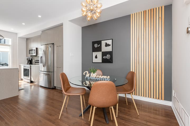 The Mustard Den : 10mins airport 23mins DT gallery image 3