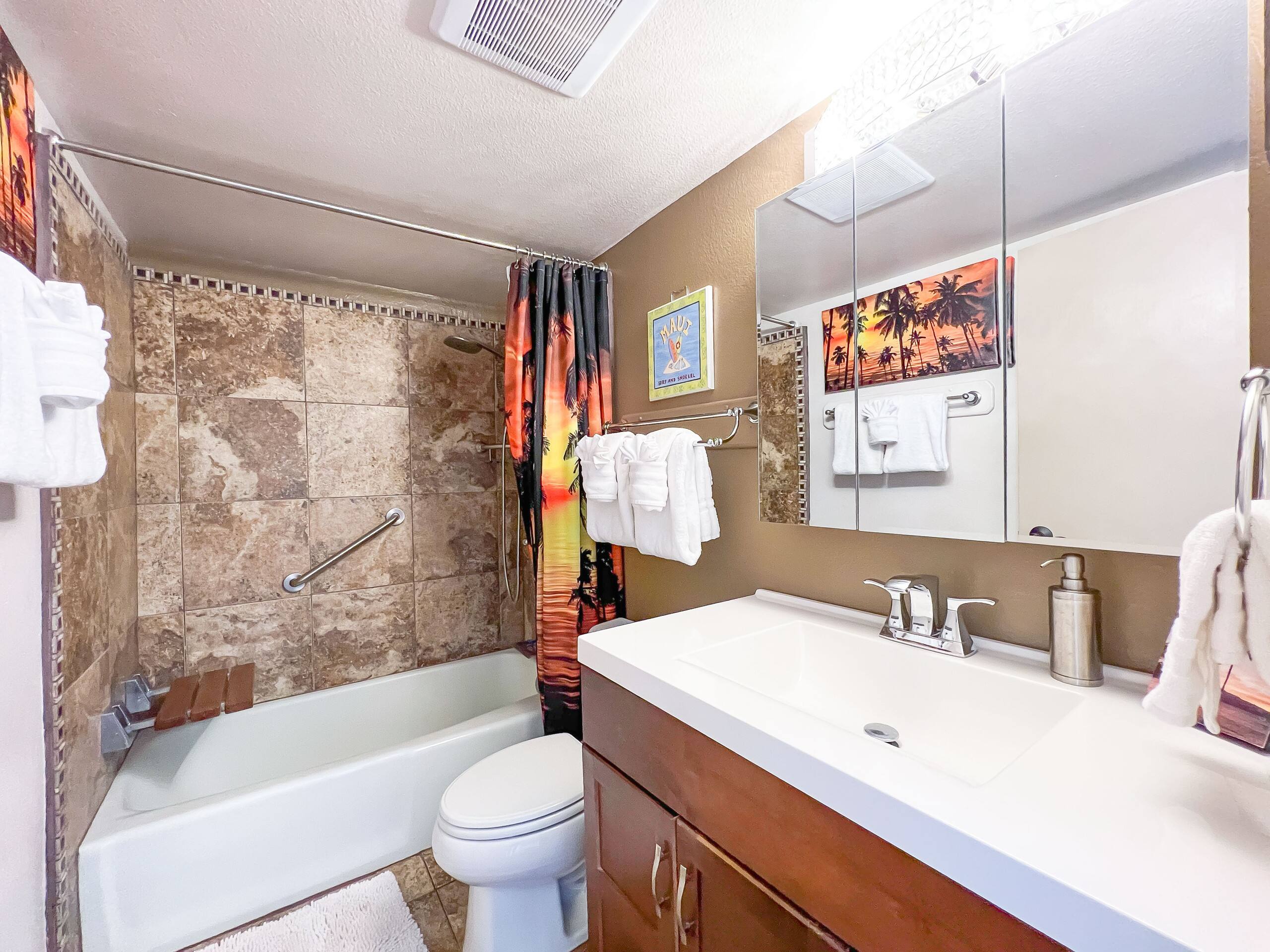 Condo in Wailuku · ★4.74 · 1 bedroom · 2 beds · 1 shared bath - Image 26