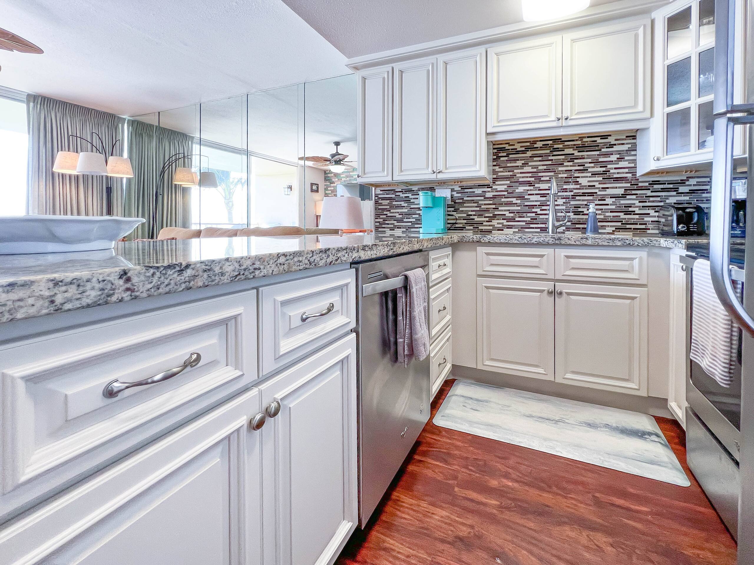 Condo in Wailuku · ★4.74 · 1 bedroom · 2 beds · 1 shared bath - Image 24