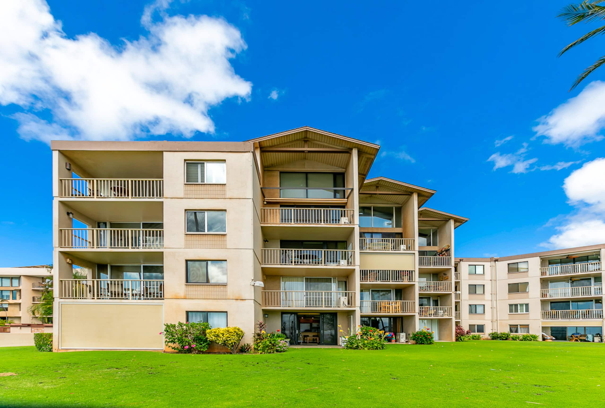 Condo in Wailuku · ★4.74 · 1 bedroom · 2 beds · 1 shared bath - Image 45