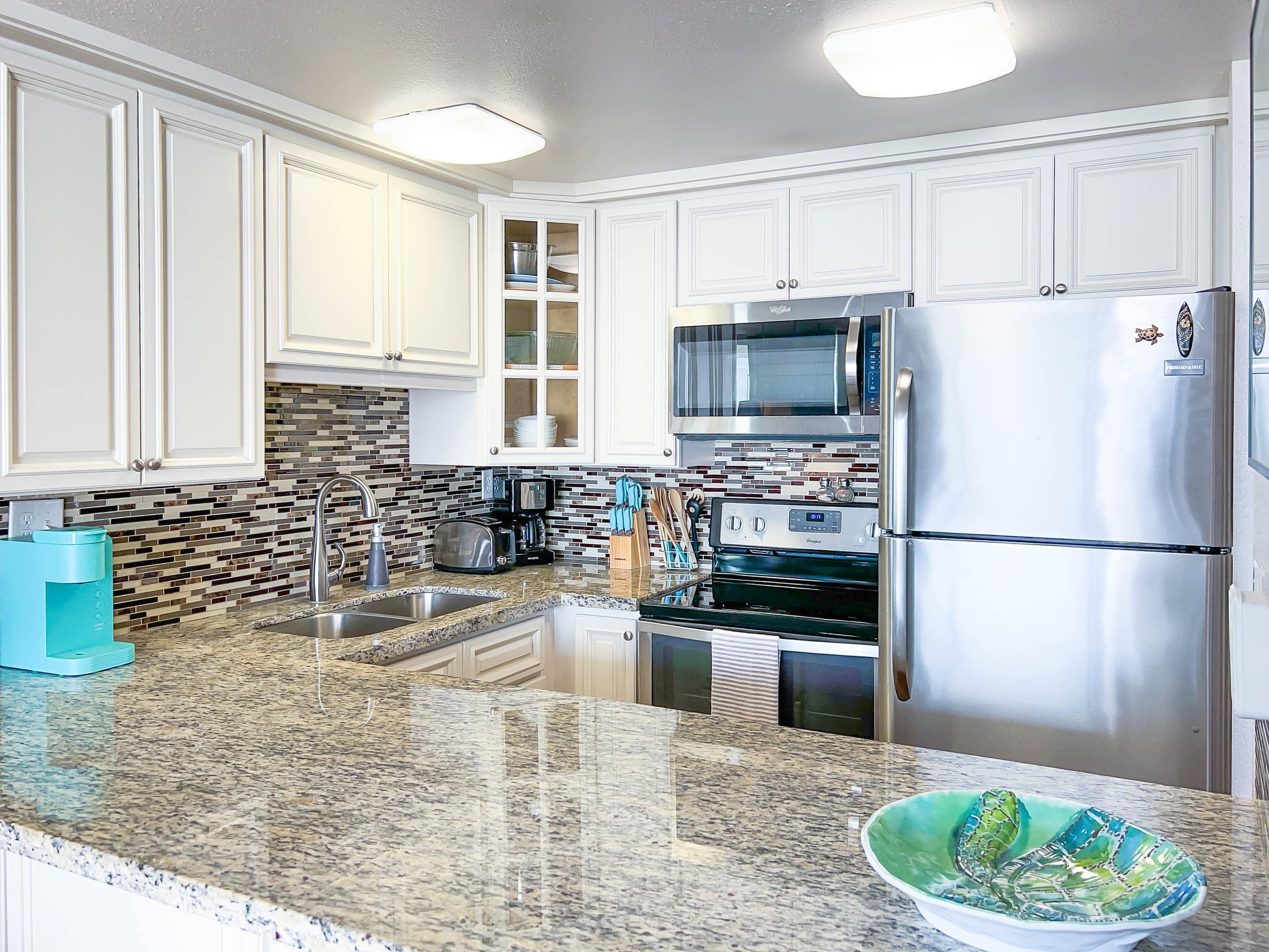 Condo in Wailuku · ★4.74 · 1 bedroom · 2 beds · 1 shared bath - Image 21