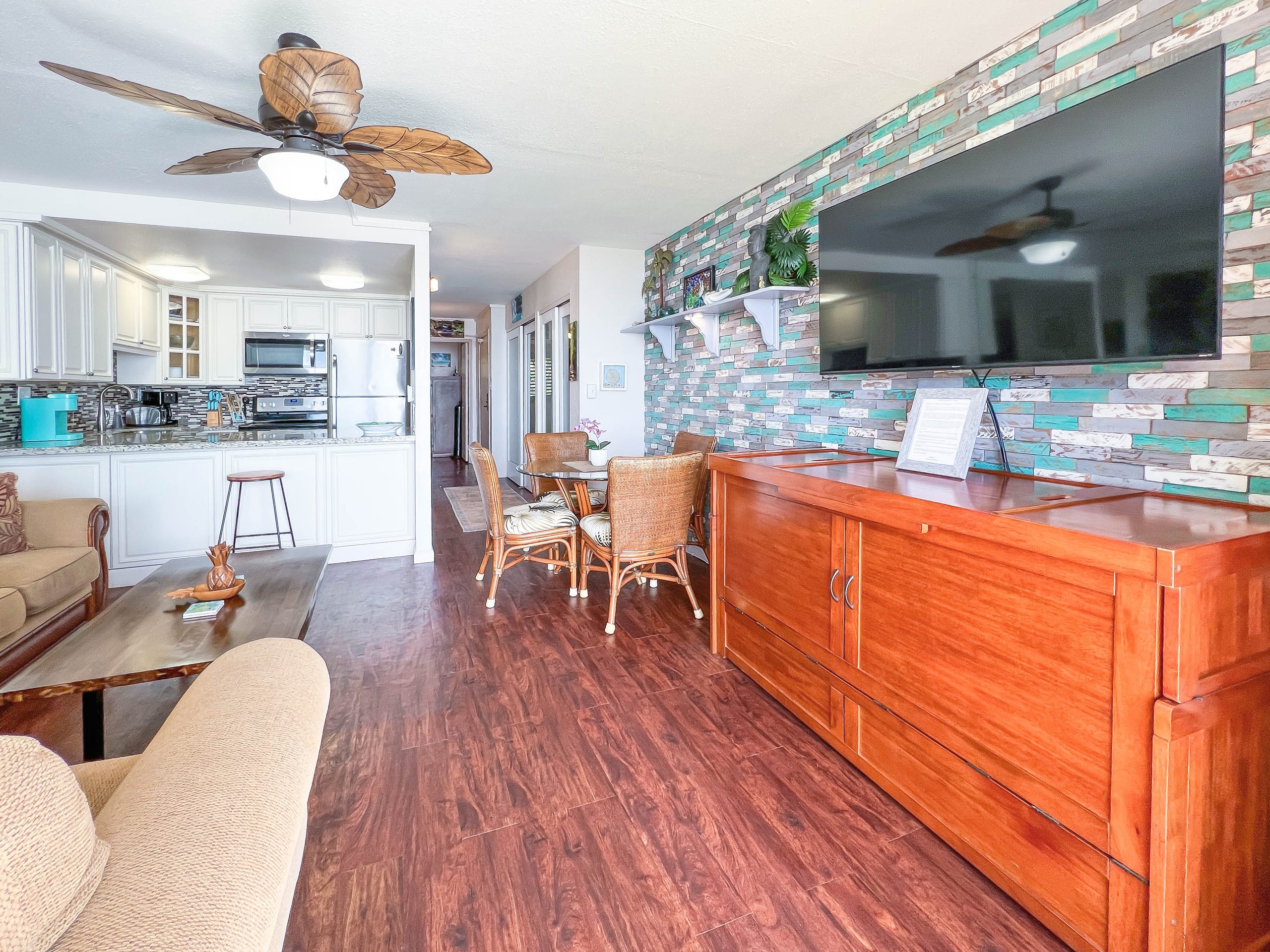 Condo in Wailuku · ★4.74 · 1 bedroom · 2 beds · 1 shared bath - Image 12