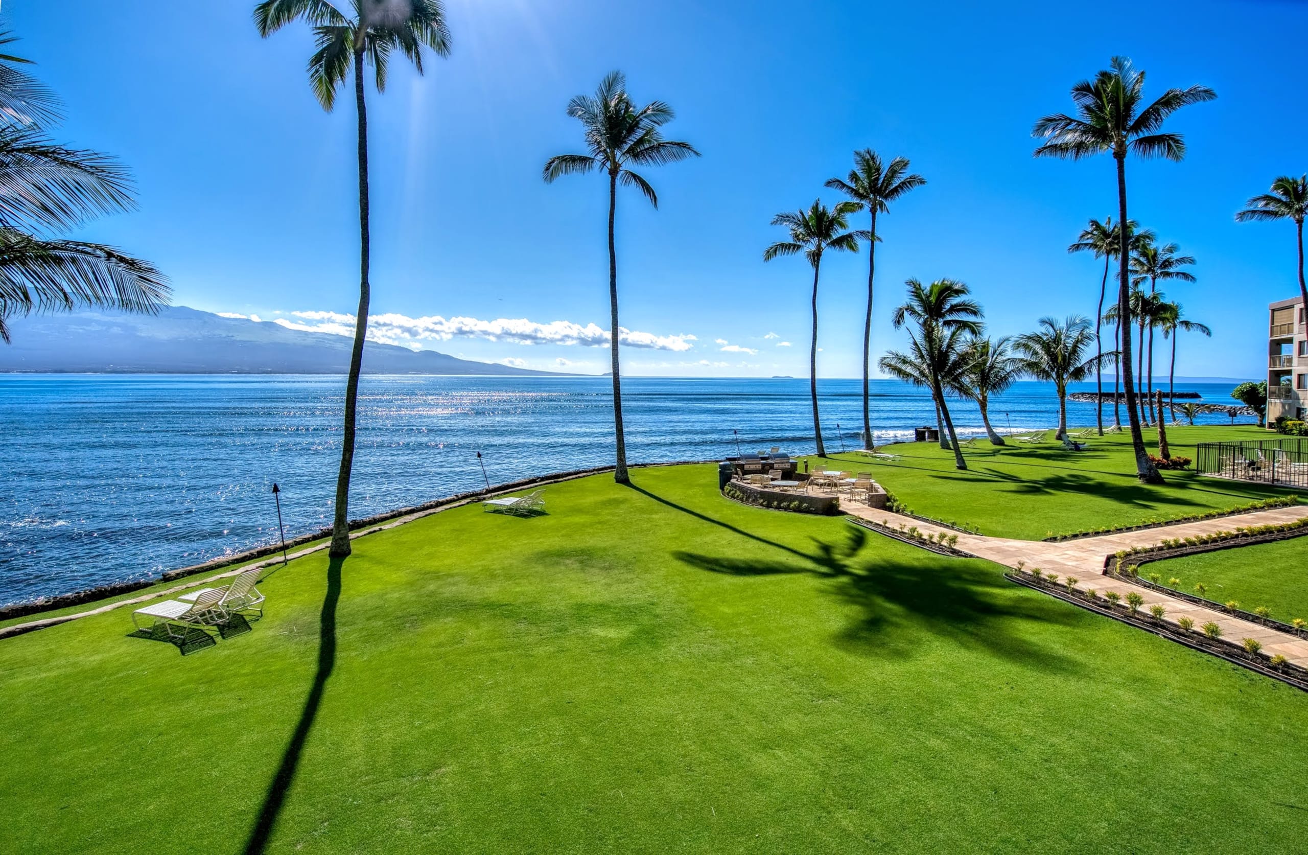 Condo in Wailuku · ★4.74 · 1 bedroom · 2 beds · 1 shared bath - Image 1