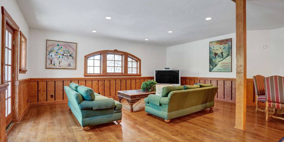 Berkshire Hathaway Home Services managed Airbnb listing 3