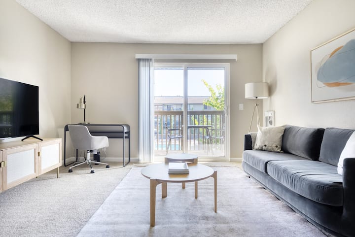 Elegant Foster City 1br W/ Gym, Pool, W/d, Near Highways, By Blueground - サン・マテオ, CA