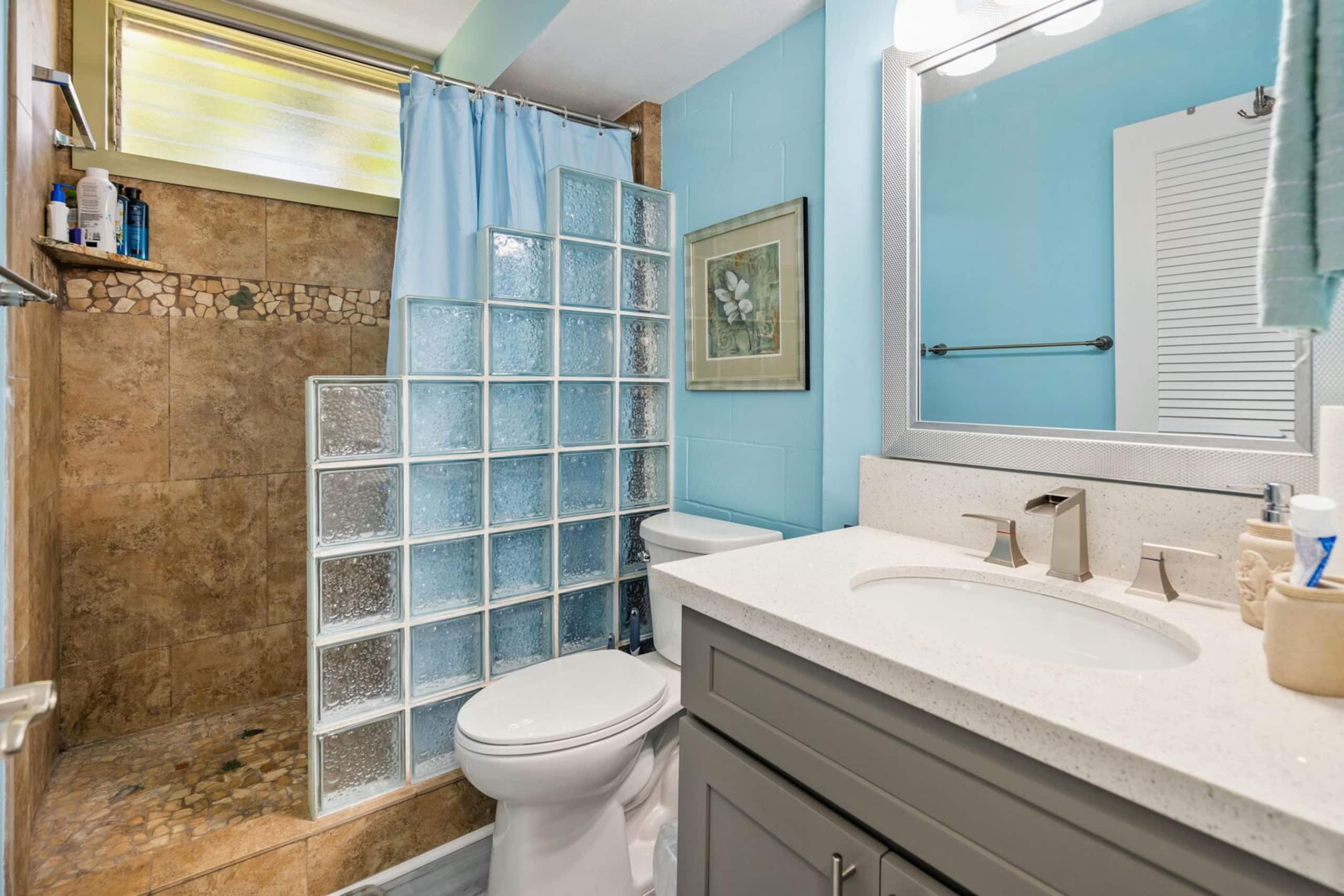 Condo in Kihei · ★4.45 · 1 bedroom · 2 beds · 1 bath - Image 9