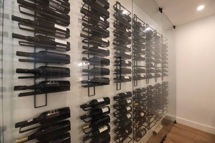 FLH Serralves House with Garden gallery image 5