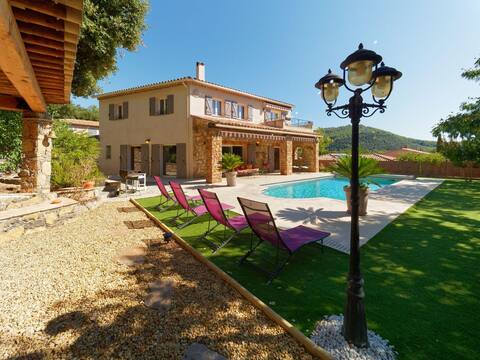 Villa 160m² 4 bedrooms with pool Jacuzzi and Sauna