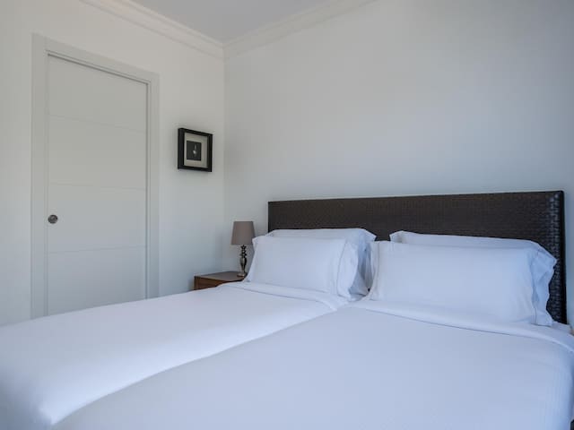 Superior Apartment 2 rooms Sea View gallery image 5