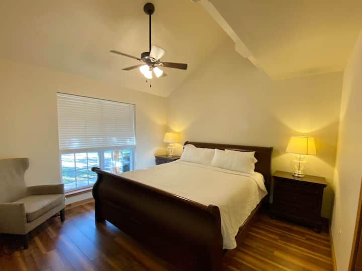 Речна дървена колиба Б - спалня